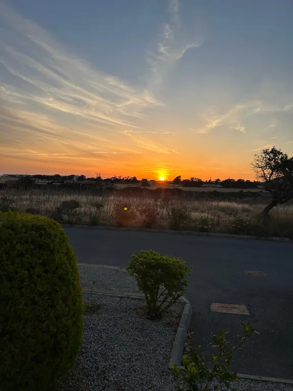 Уютная квартира на берегу моря с видом на горы