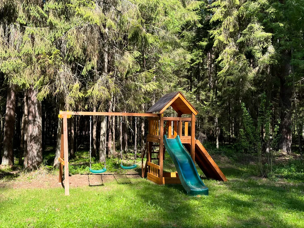 Коттедж Уютный домик на озере Волго на Селигере в сосновом бору — Турбаза Чайка