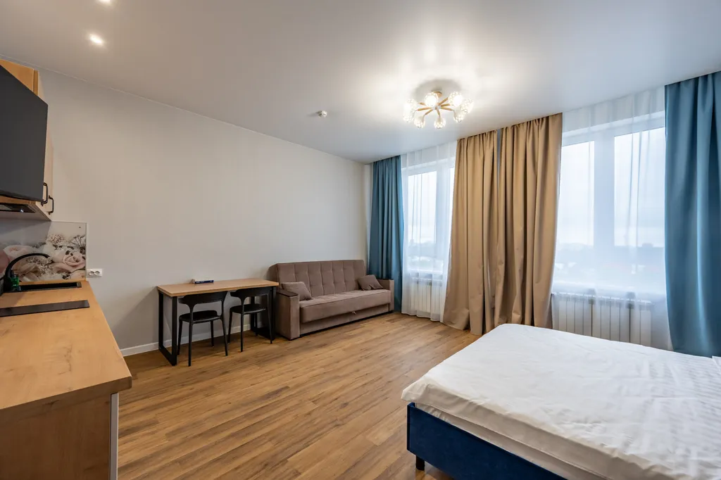 Квартира Квартира Просторная студия с кроватью и диваном — Новосибирск