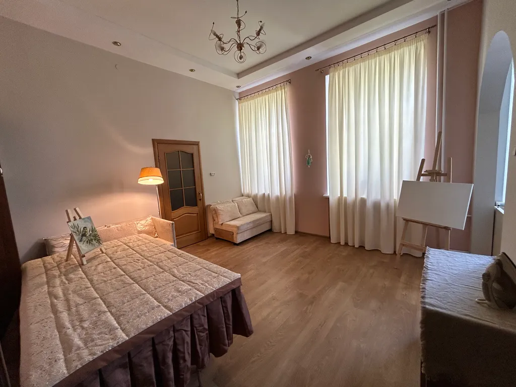 Квартира с лофтом в историческом центре с супер локацией