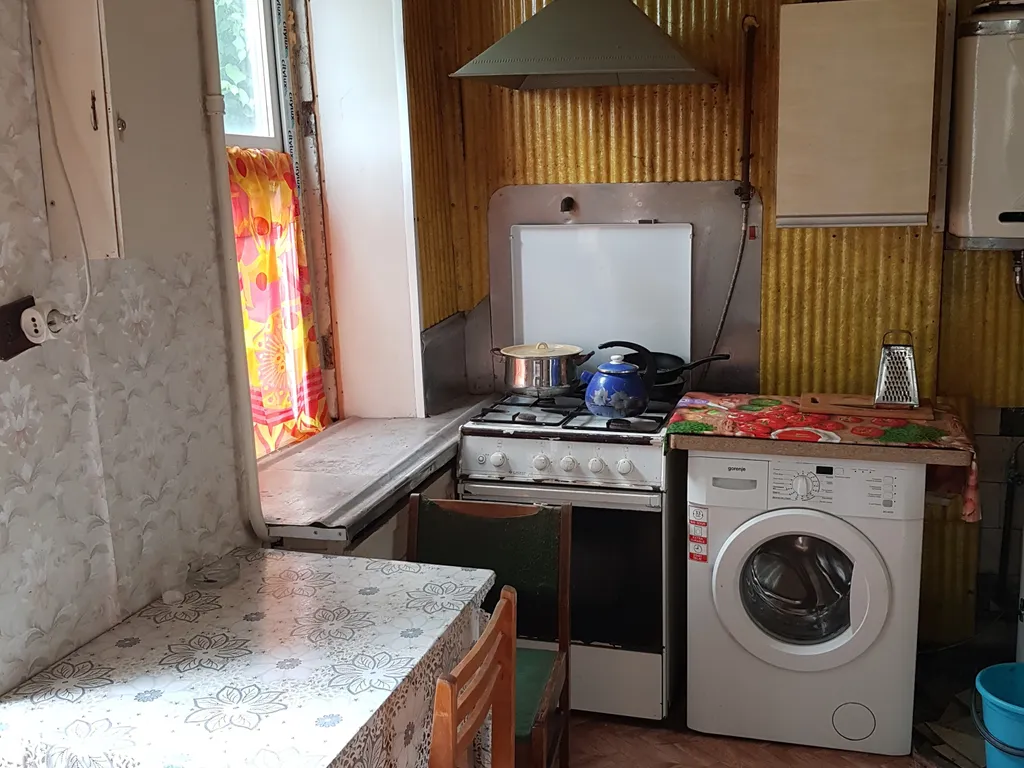 20 метров от площади жд вокзала