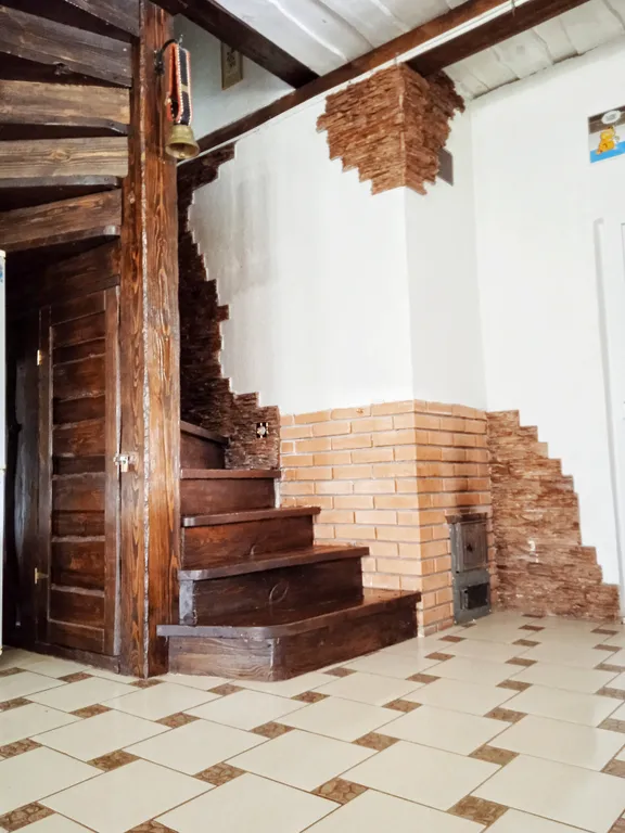 Коттедж под Минском с баней, озером, беседкой