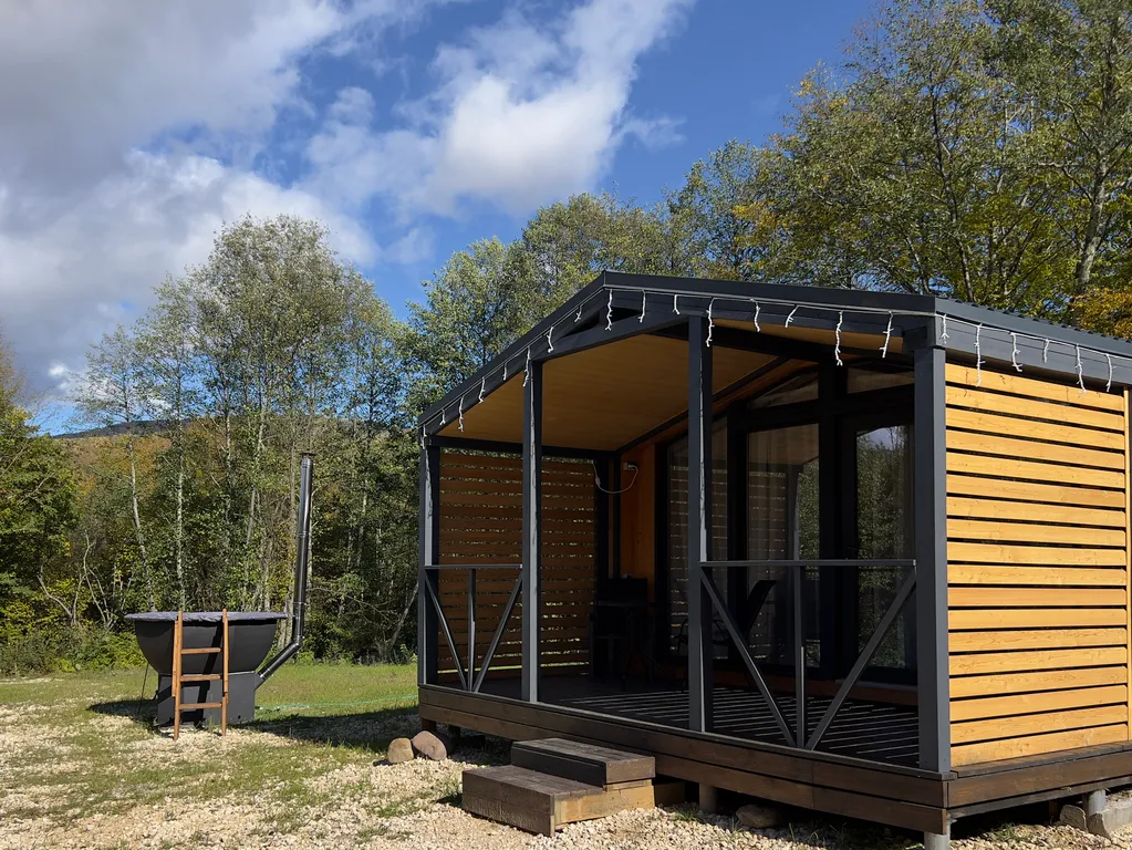 Коттедж Дом в горах у реки с подогреваемым бассейном, баней и чаном — аренда посуточно в Хамышки