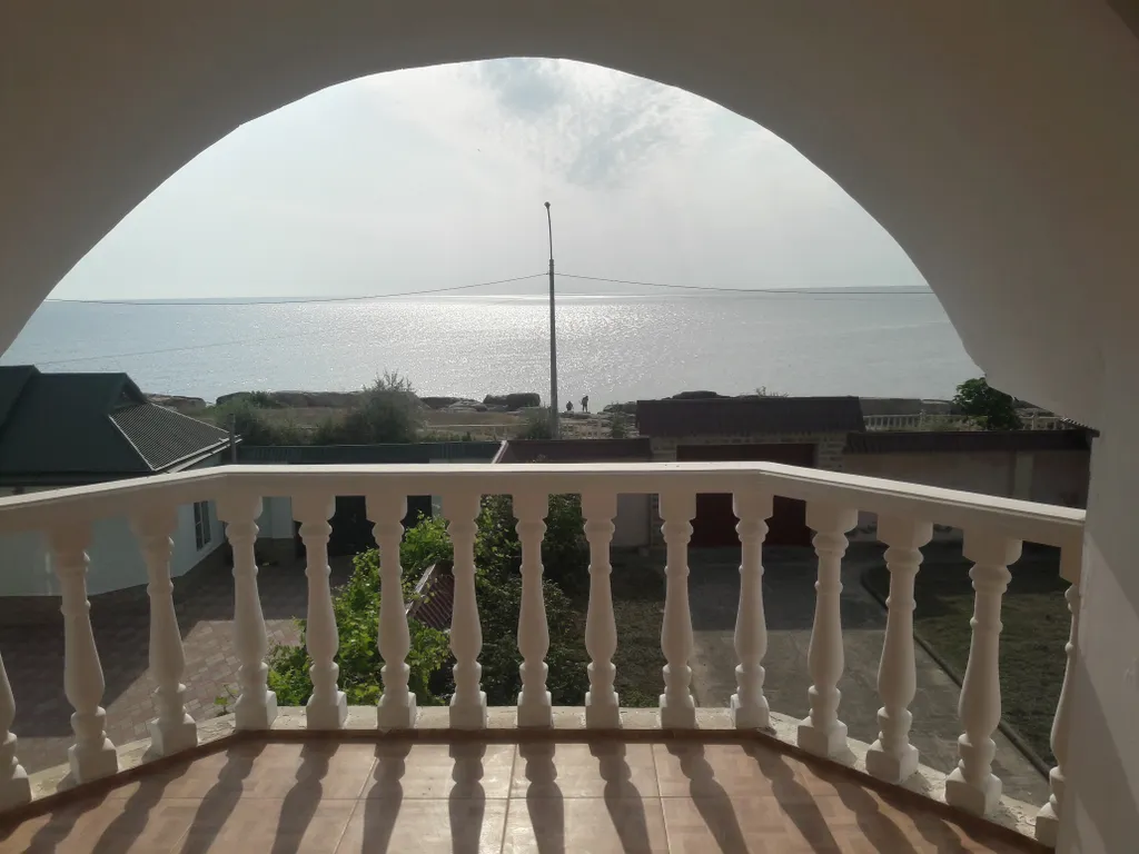 Дом на берегу моря