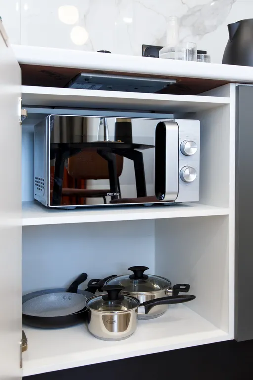 Премьер в центре