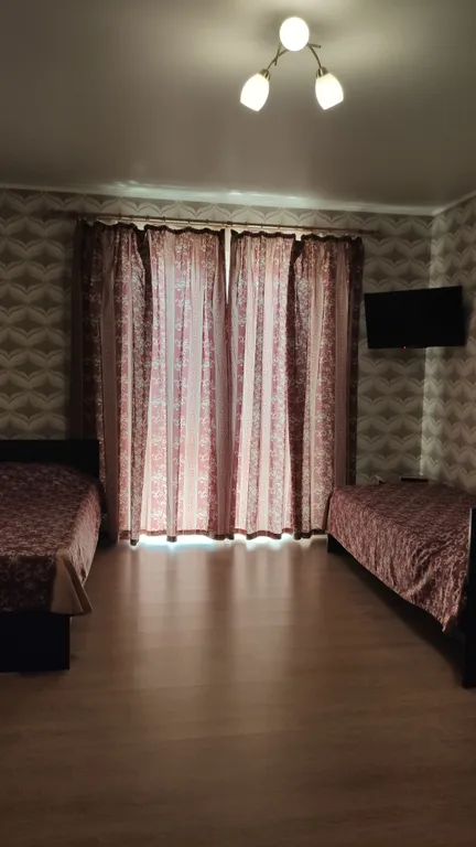 Квартира Квартира Просторный и уютный пятиместный двухкомнатный номер с балконом — Геленджик