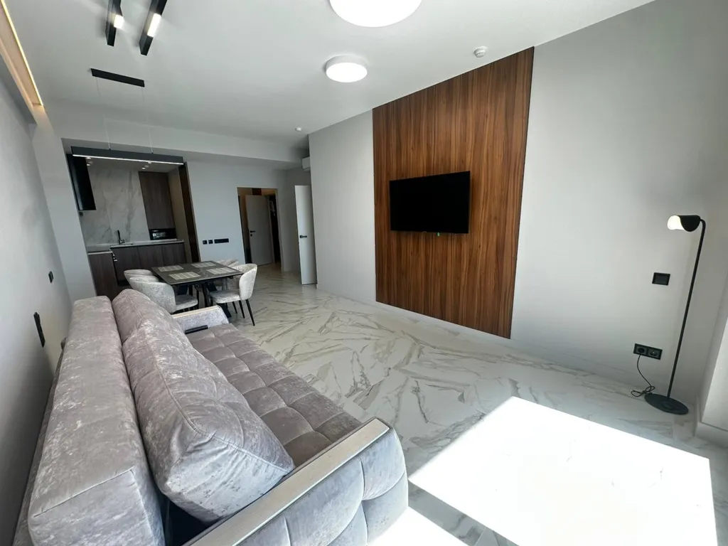 Просторный апартамент с видом на море