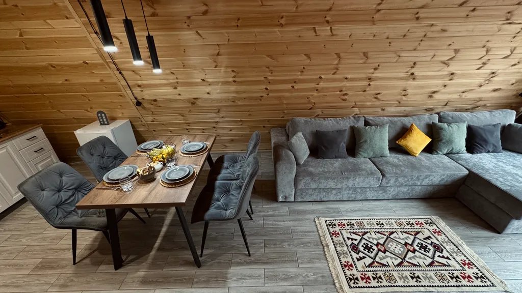 Уютный домик с панорамным видом на горы