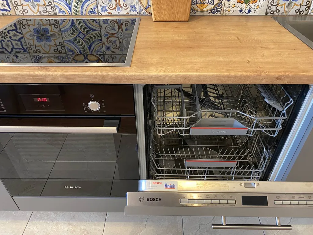 Новый дом у театра в историческом центре