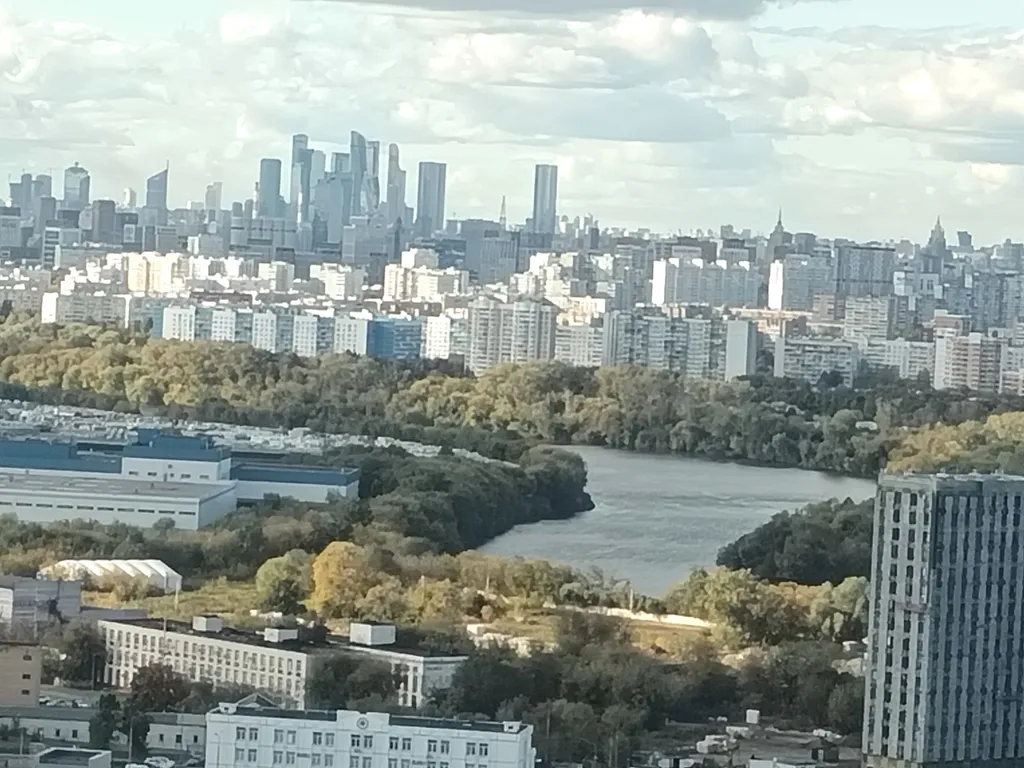 Новая студия с панорамным видом на Москву и Москву - реку