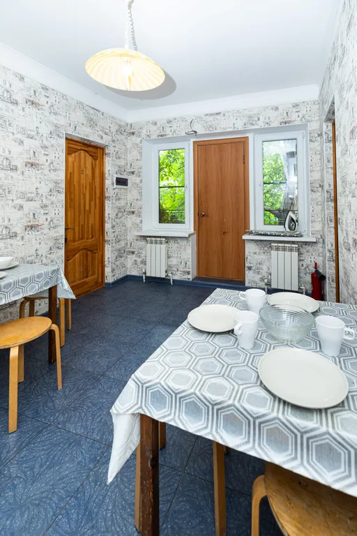 Уютный номер на 4-х человек с санузлом, большой террасой и кухней