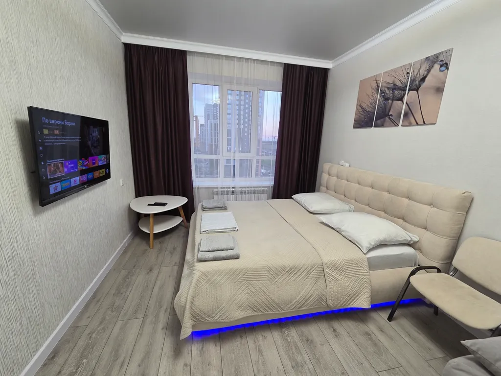 Апартаменты VVA / Сквер Героев России