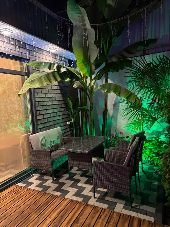 Уютный новый дом с собственным бассейном