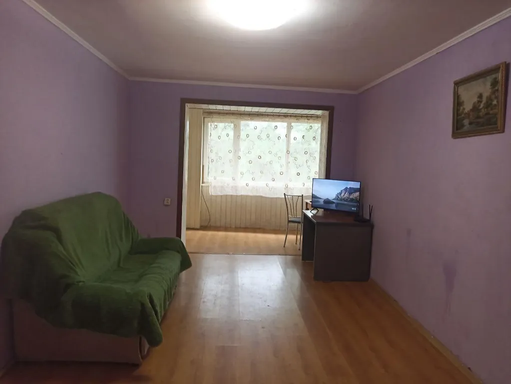 Двухкомнатный квартира с лоджией в тихом уютном районе