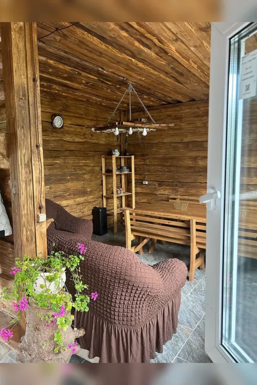 Дом расположен в очень уютном месте