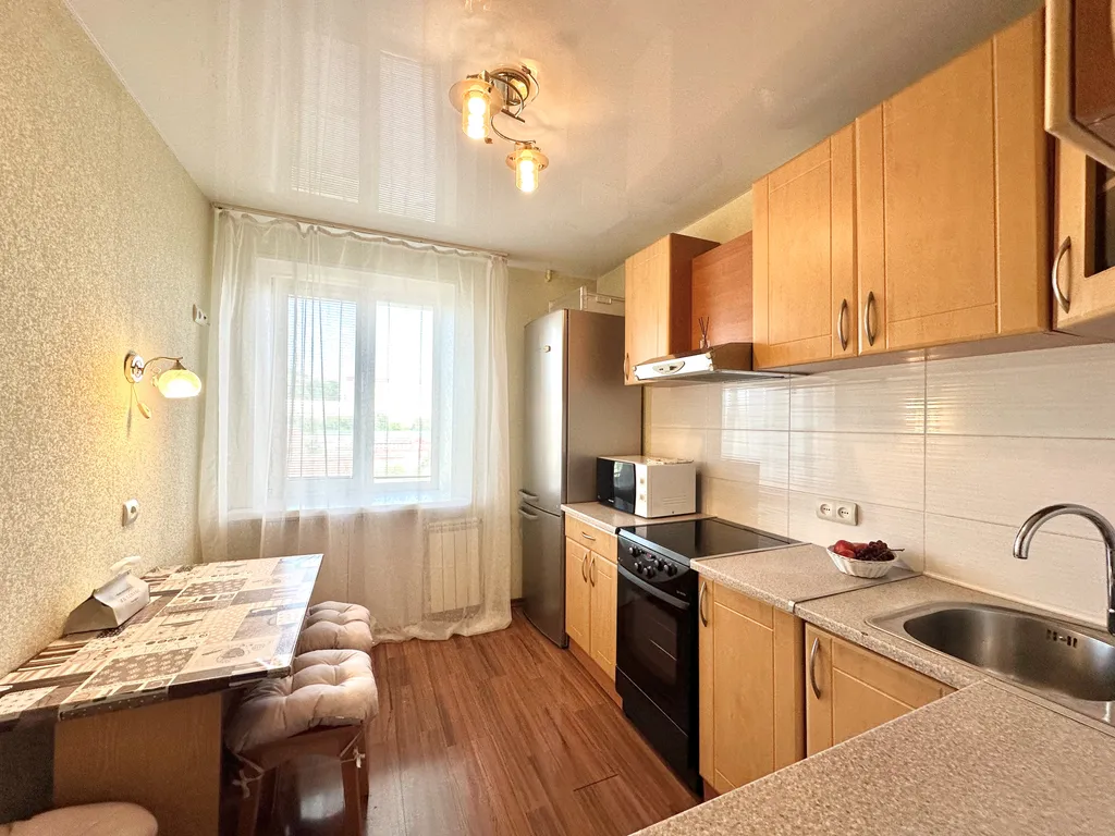 Уютная двухкомнатная на Заре с двумя кроватями