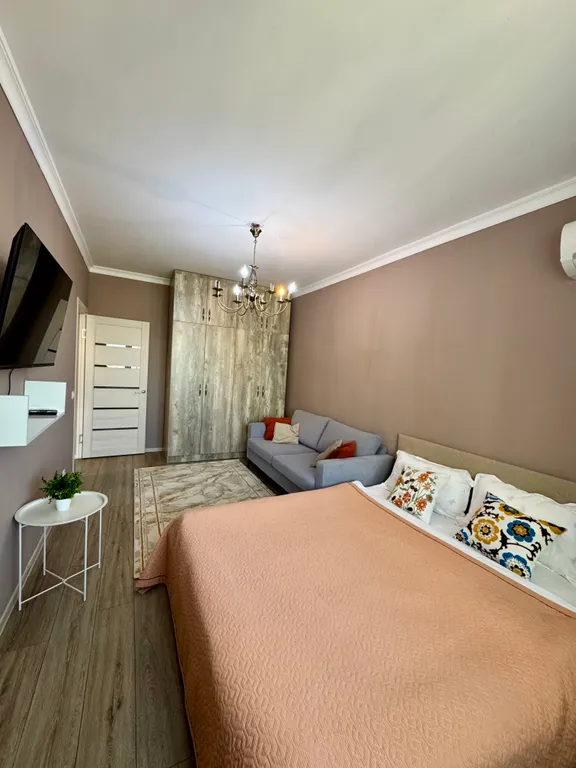 Квартира Светлая квартира с балконом — Алматы