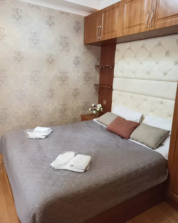 Квартира в 1 минуте от метро Кара Караева