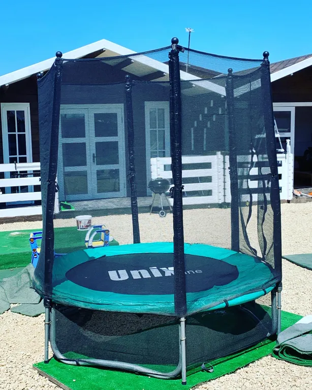 Коттедж Уютный гостевой домик Деревенька — Кучугуры