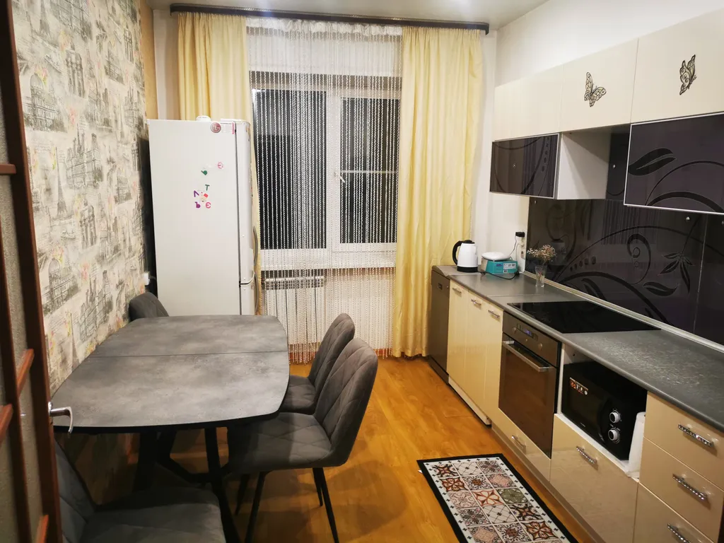 Уютная двухкомнатная квартира — аренда посуточно в Горно-Алтайск