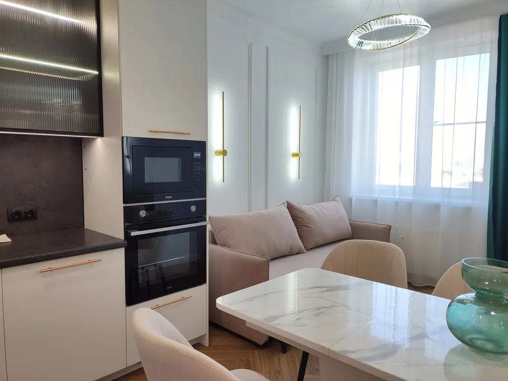 Современные, яркие апартаменты