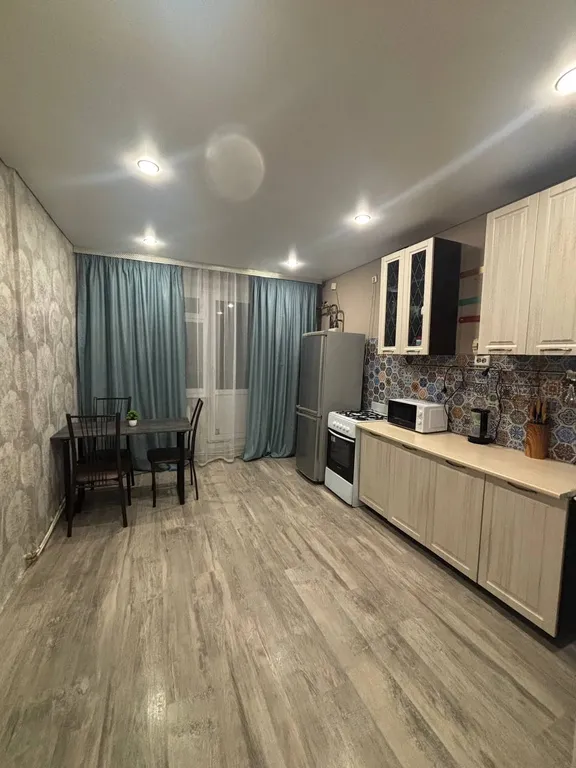 Теплая, просторная, уютная однокомнатная квартира с горячей водой