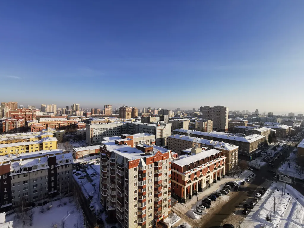 Квартира в люкс доме с парковкой в 10 минутах пешком от площади Ленина