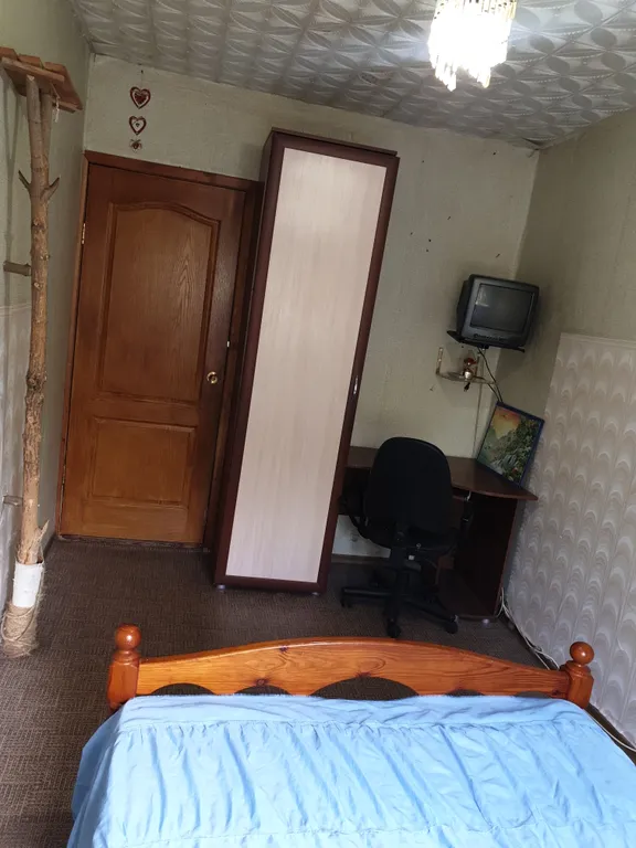 Квартира у метро заречная