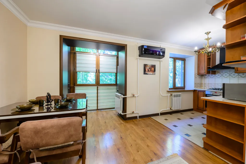 Квартира Просторный апартамент в самом центре у пешеходной улицы — Алматы