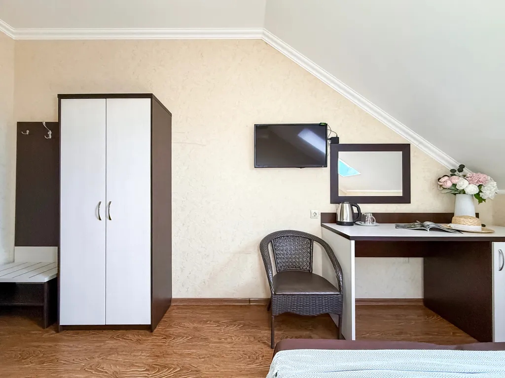 Мансардный номер в центре в 7 минутах до моря