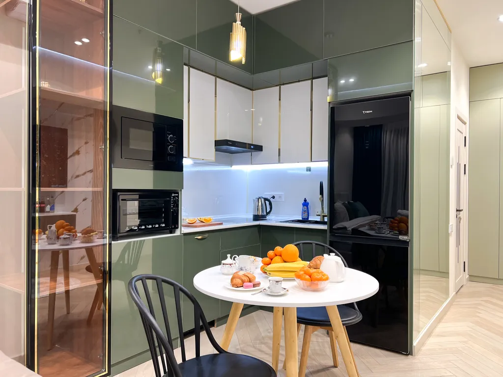 Уютная дизайнерская студия на 16 этаже в ЖК Modera Towers