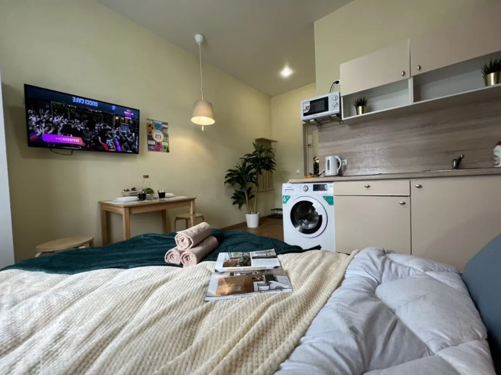 Комфортная студия для проживания двоих гостей около метро