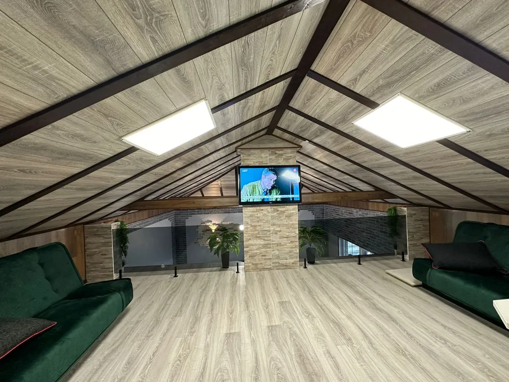 Домик у моря и озера