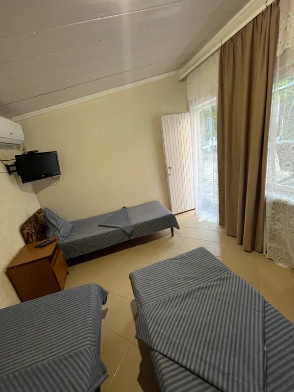 Эконом номер на троих