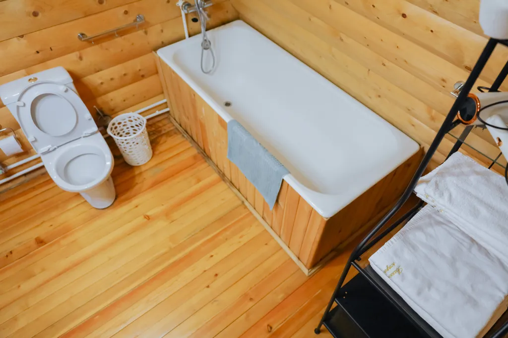 Огромная фамильная усадьба с баней на берегу водохранилища