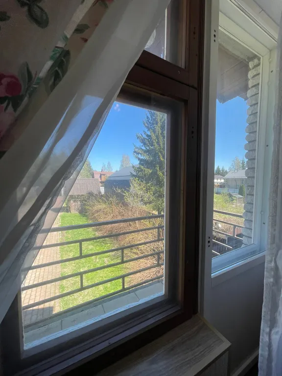 Коттедж Рябиновый домик с видом на лес и реку — Агалатово