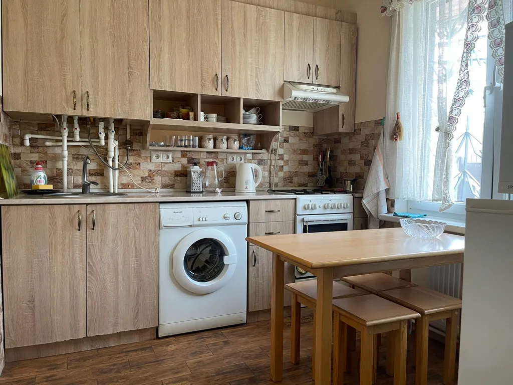 Шикарный дом в центре с бассейном