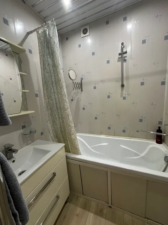 Трёхкомнатная квартира около ультры