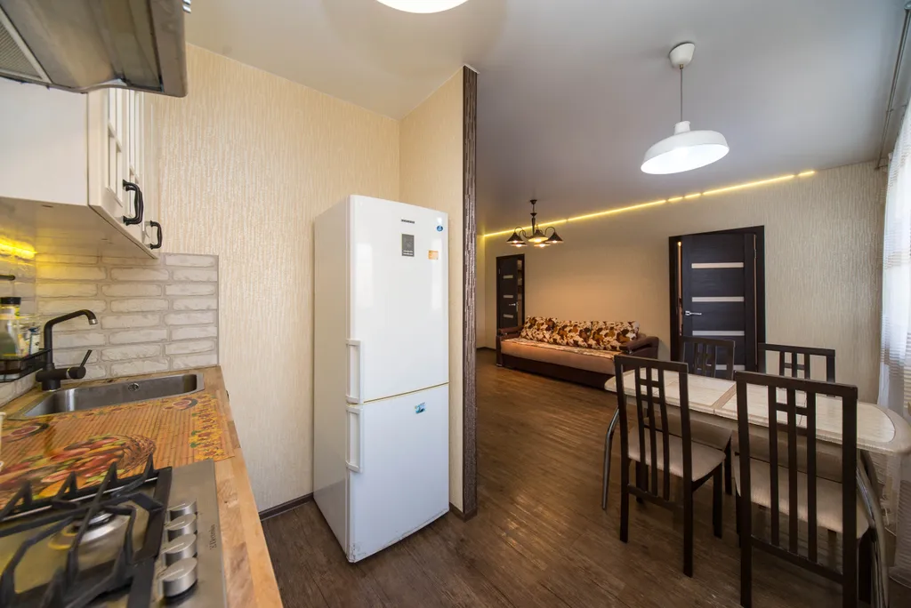 Современная 2-ком на набережной в центре города