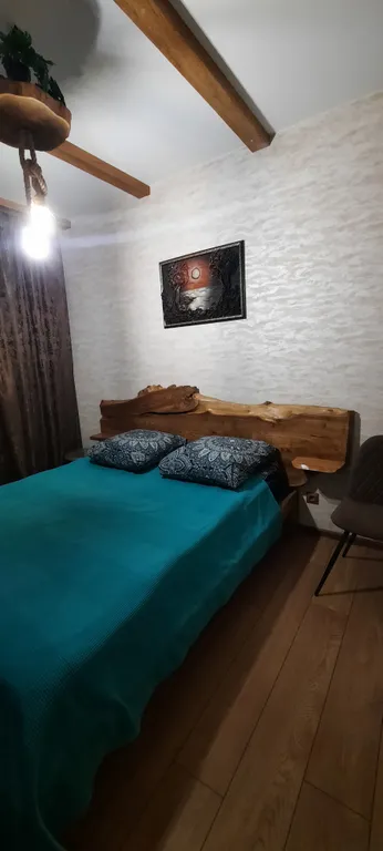 Апартамент с лаундж-зоной в экодизайне в центре города