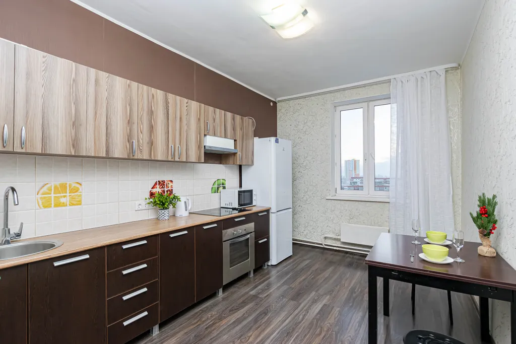 Уютная двухкомнатная квартира у Планеты