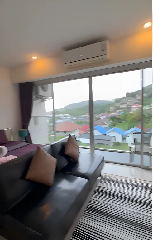 Студия с восхитительны видом на горы, Карон