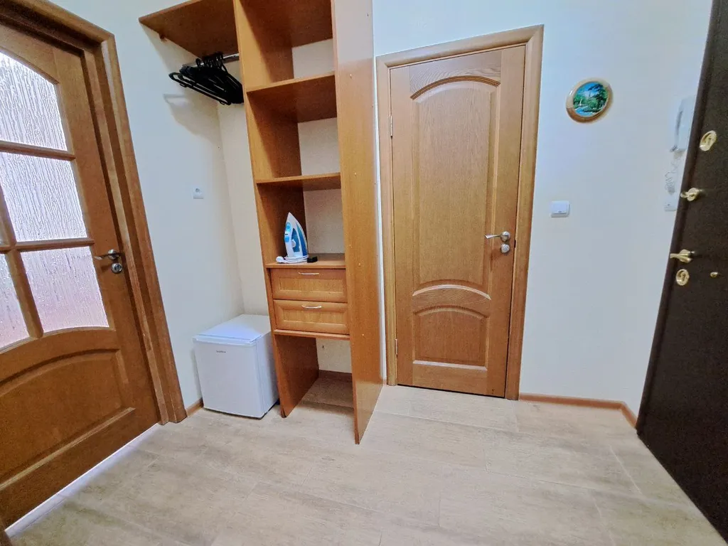 Студия на центральной площади, больница