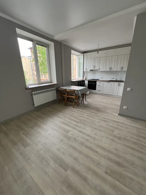 Уютная квартира в самом центре города, закрытая территория с парковкой