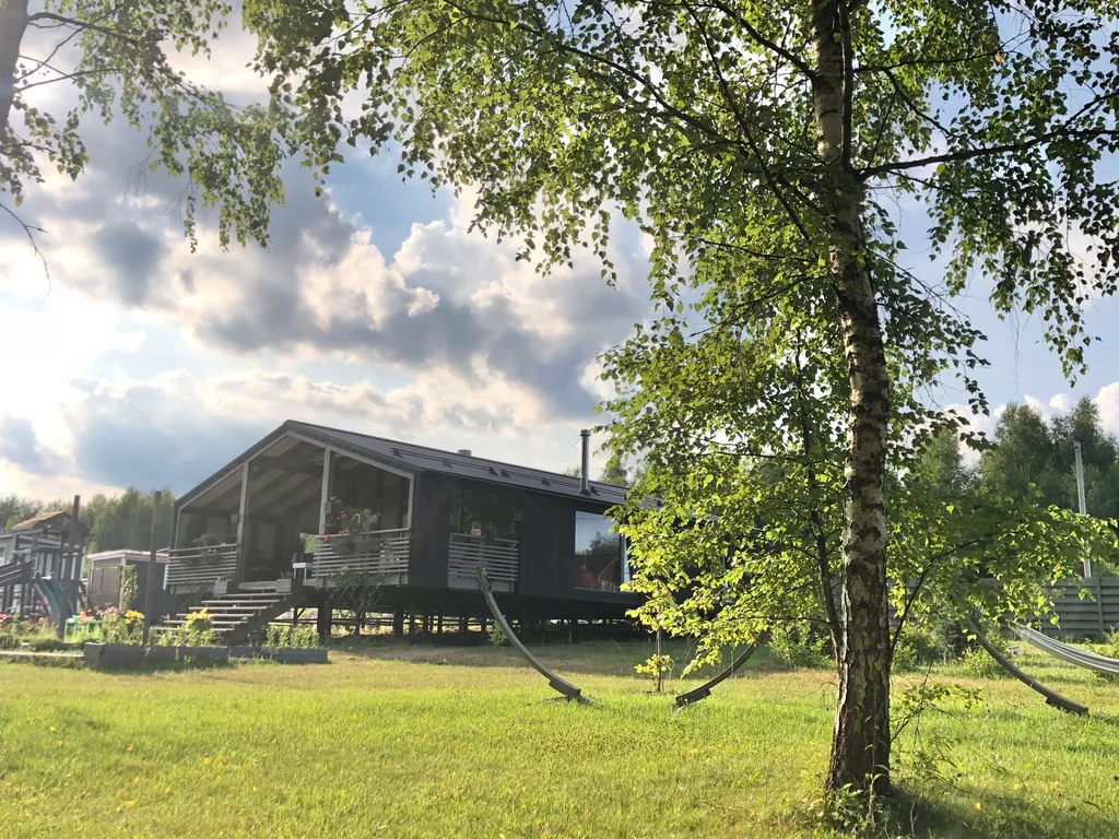 Коттедж Дом на прилесном участке в окружении реки — Горки