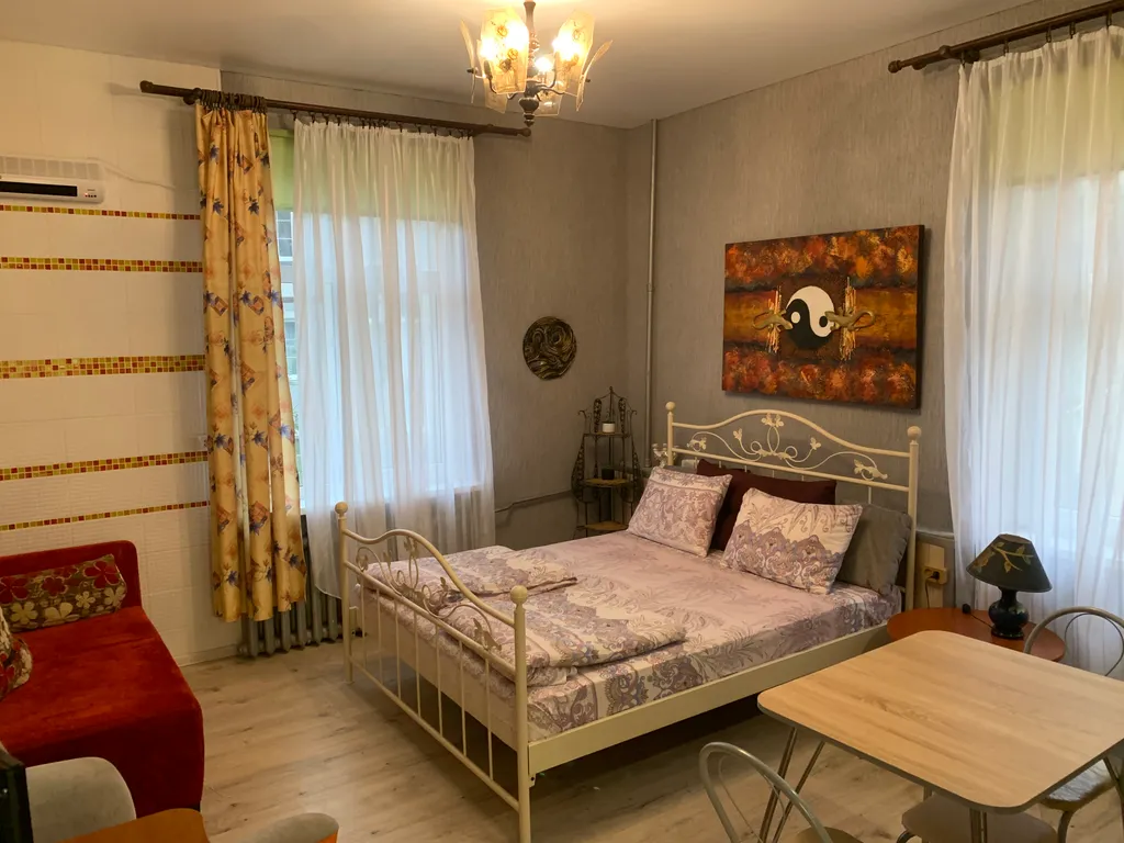 Квартира Уютная студия в центре Светлогорска — аренда посуточно в Светлогорск