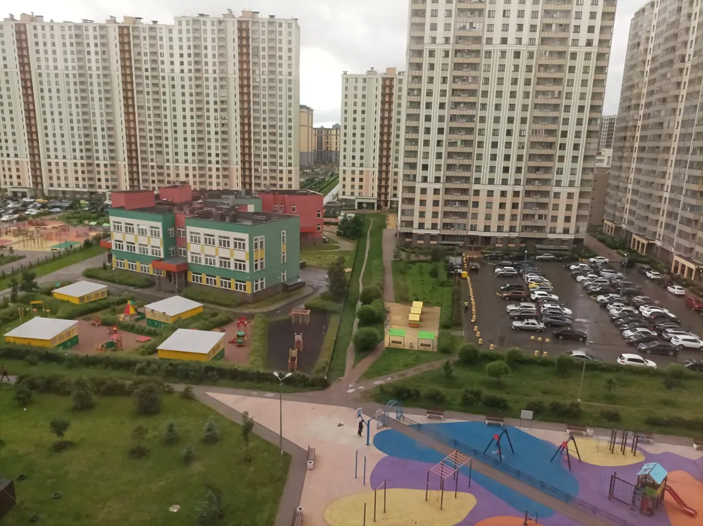 Новенькая квартира, магазины во дворе и в доме