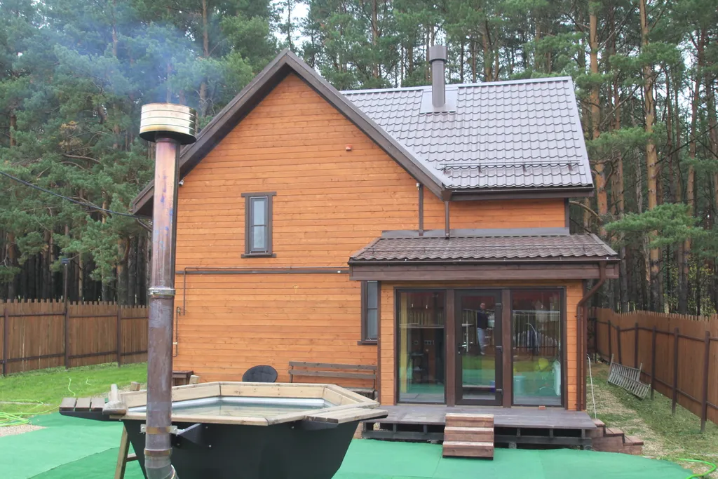 Новый уютный дом-баня с банным чаном у соснового леса