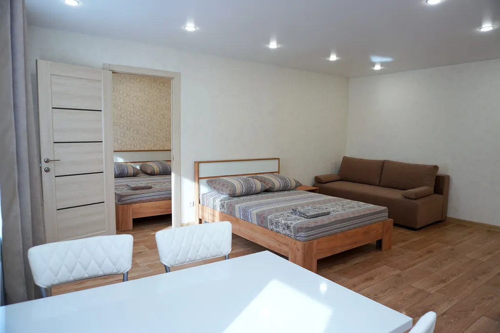 2-комнатная Квартира — аренда посуточно в Омск