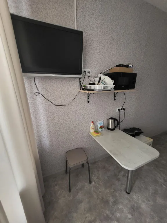 Мини-студия с балконом рядом с ДВГУПС и ЖД вокзалом